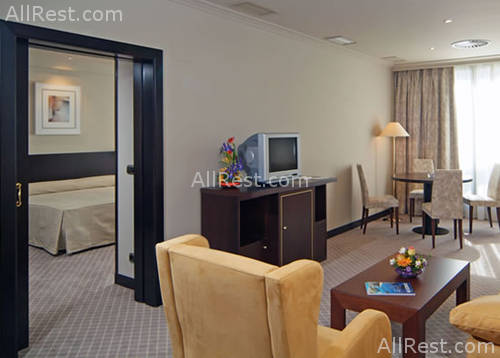 Tryp Oviedo 3
